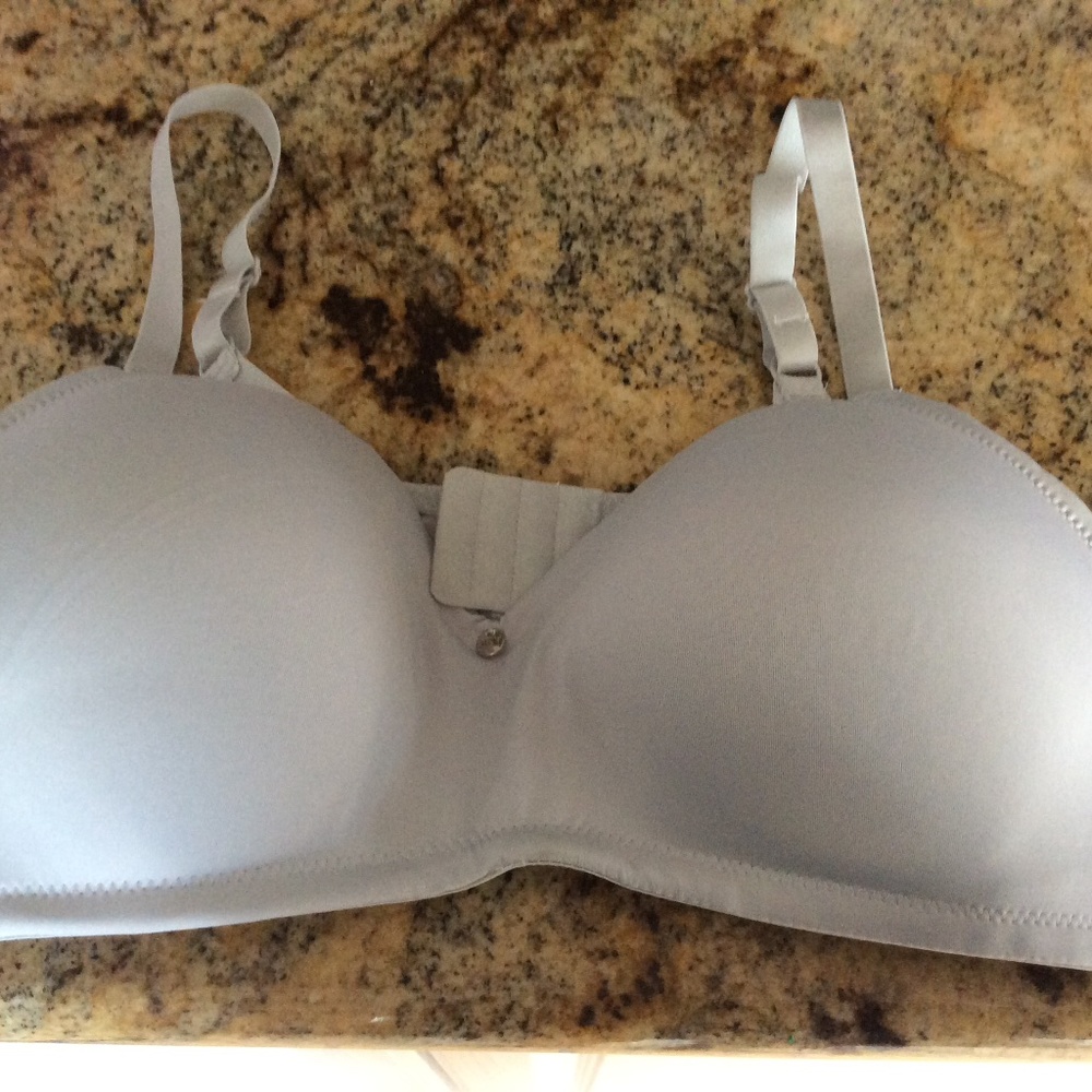 Jones New York gray wireless light padded bra 38C 3 hook adjustable straps